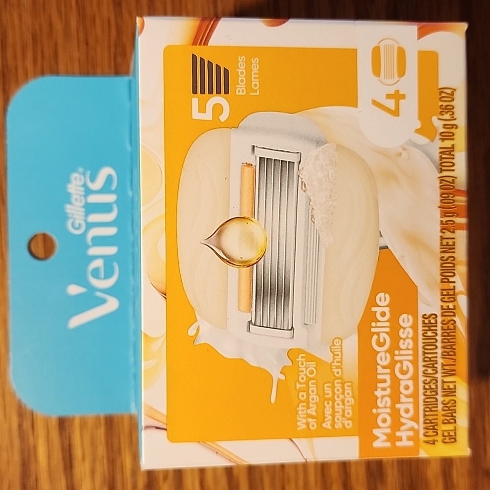 Gillette Venus MoistureGlide Razor Set - Picture 4 of 7